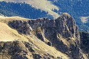 45 Vista sul torrione roccioso del Mincucco cima Croce  